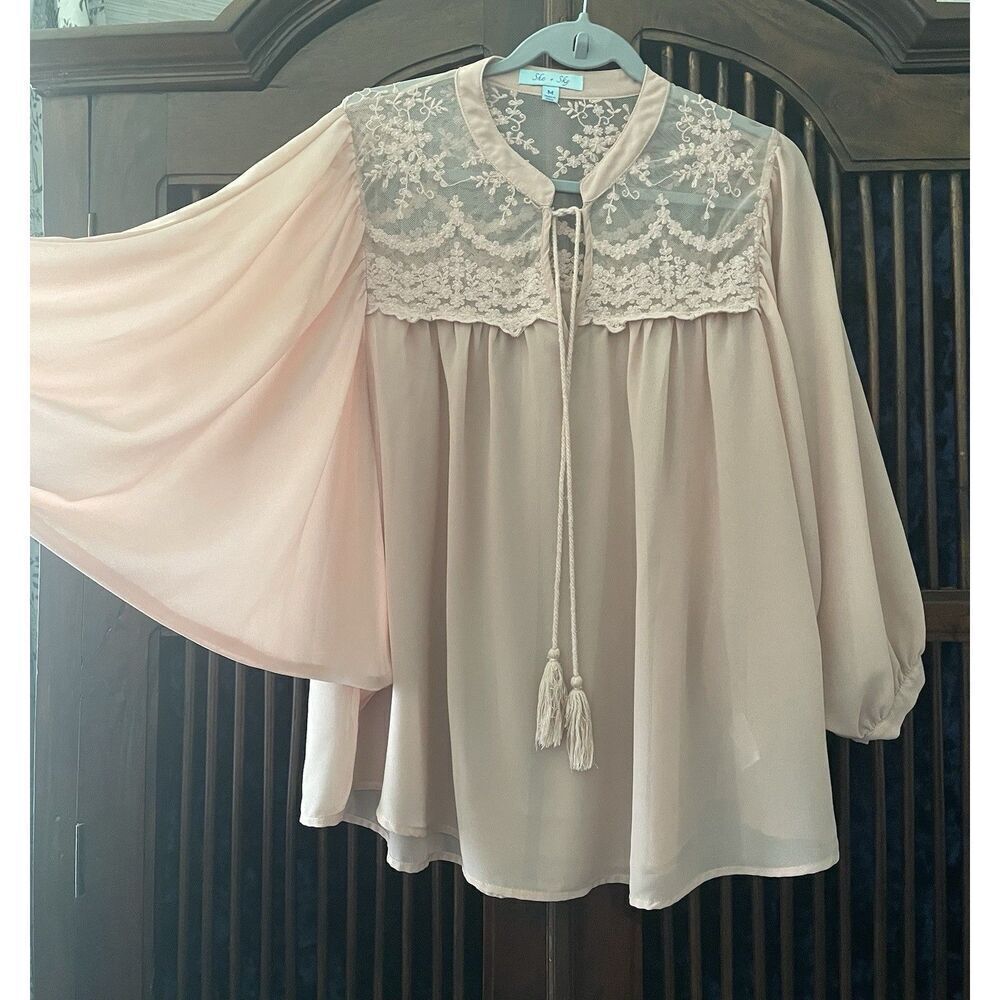 She + Sky  Women’s Pink Lace Blouse M 70% Silk Boho Peasant Romantic Style